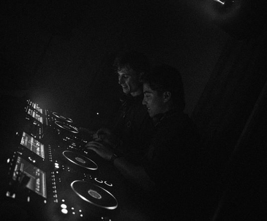 Get in the mood afbeelding voor: CLUB3: Basil Smash (all night)