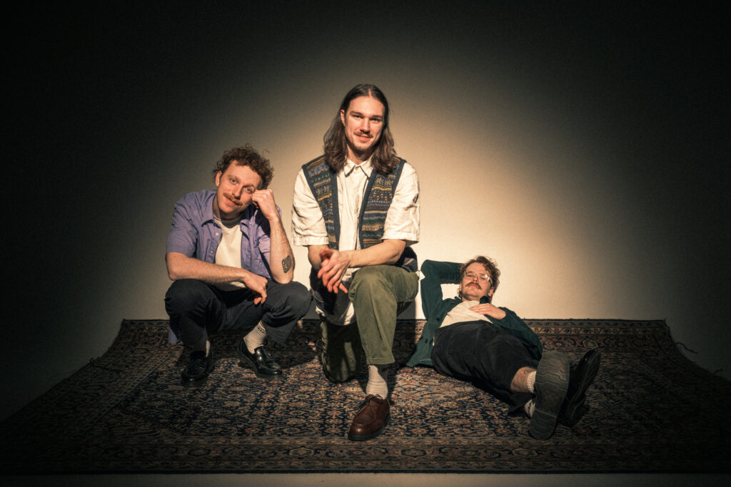 Afbeelding voor support act: Salmon On A Leash