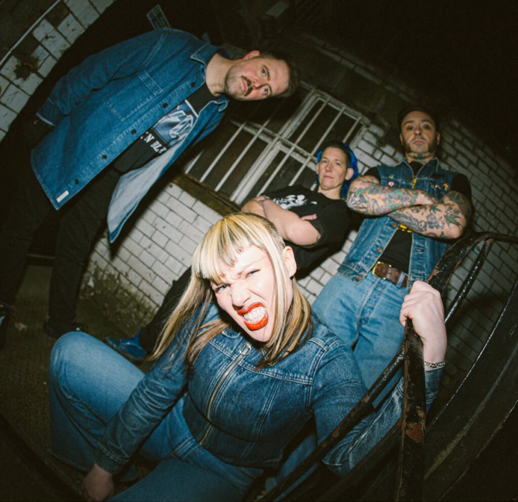 Afbeelding voor support act: Split Dogs