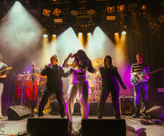 Get in the mood afbeelding voor: PopCollegeTour