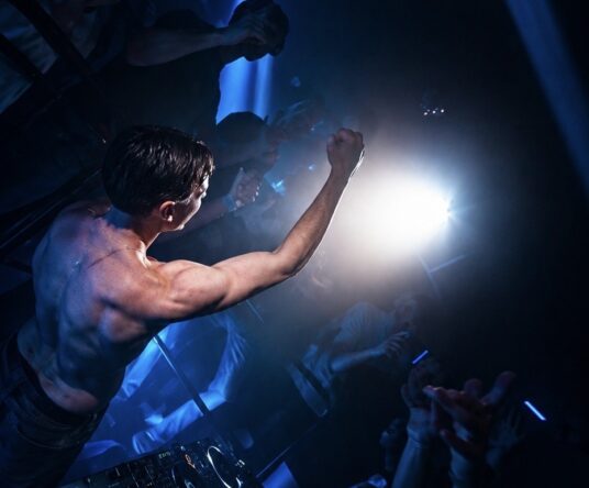 Get in the mood afbeelding voor: CLUB3 Cor invites